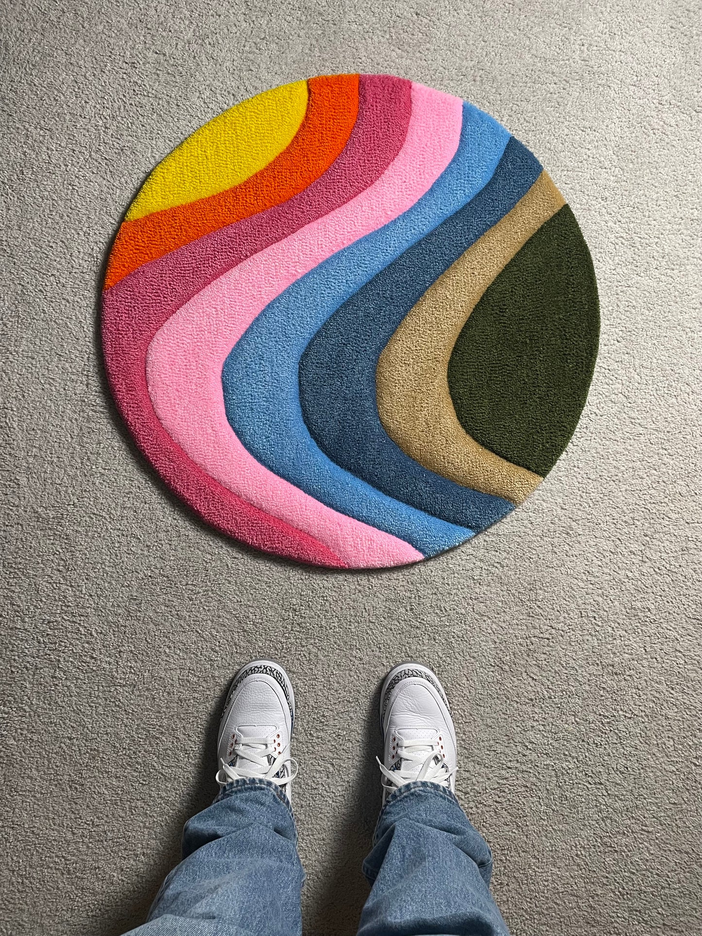 Wavy sun burst rug w/ non-slip backing (Circle)