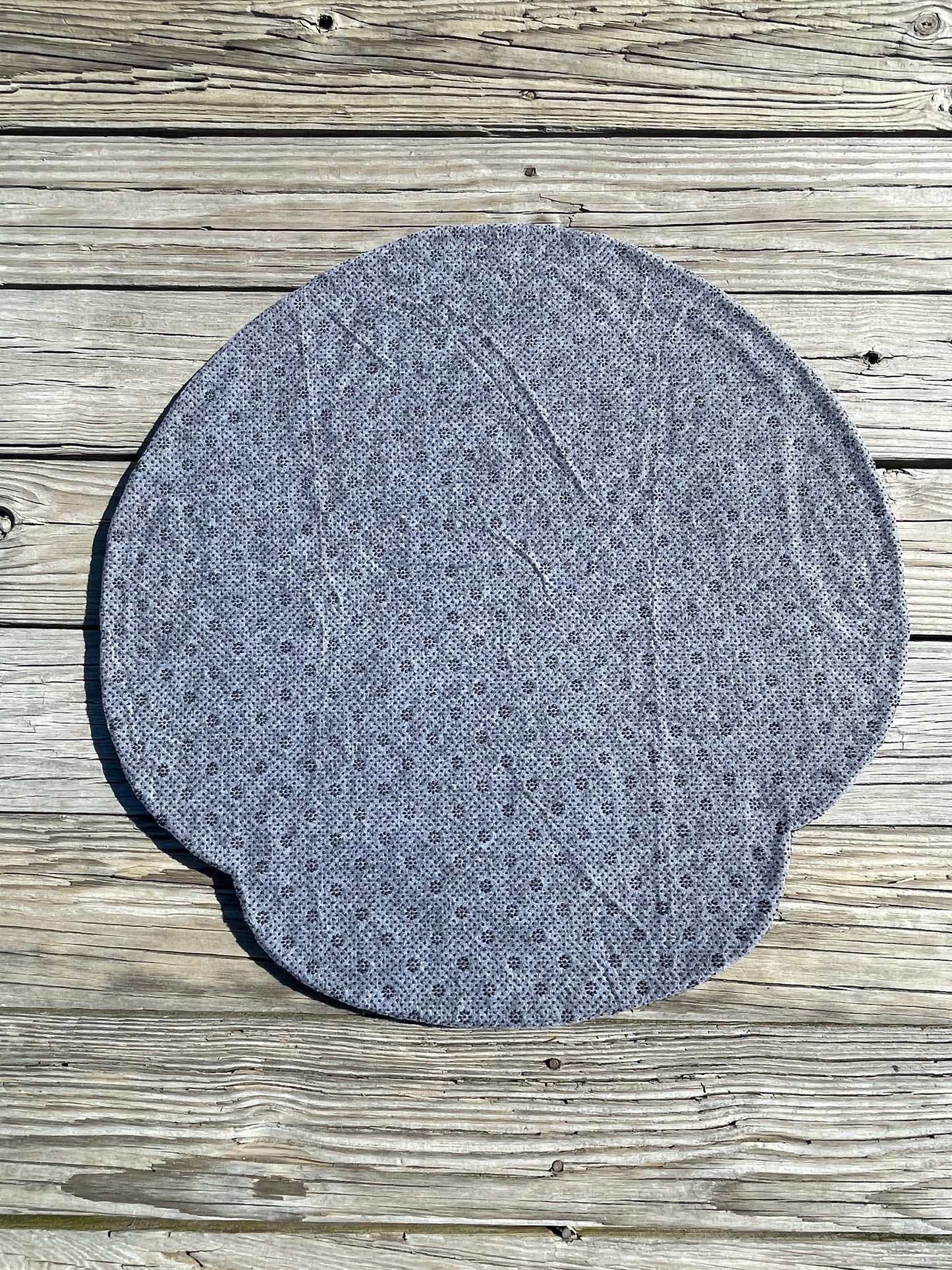 Super mushroom rug w/ non-slip backing (Red)